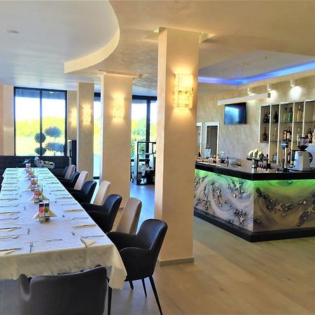 Apart-Hotel Panorama Sea Lux Primorsko Bagian luar foto
