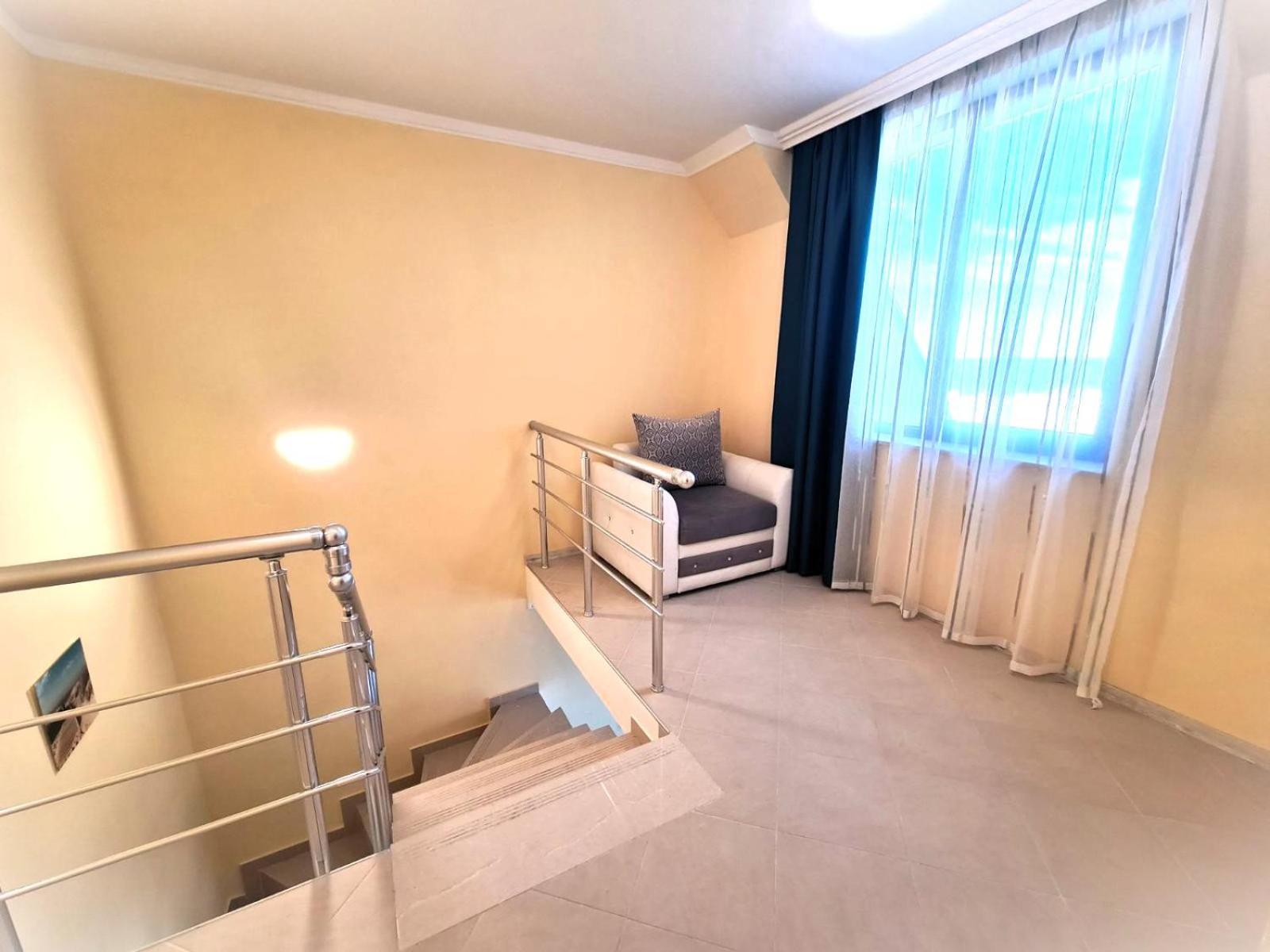 Apart-Hotel Panorama Sea Lux Primorsko Bagian luar foto