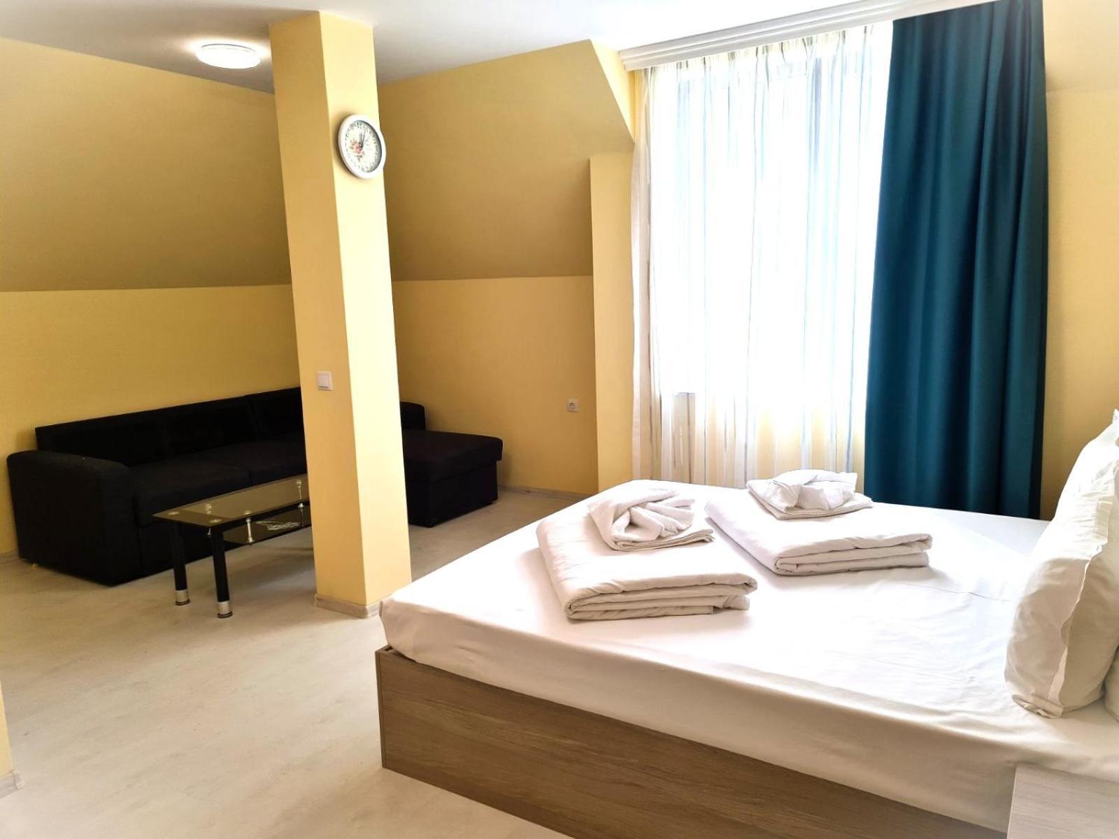 Apart-Hotel Panorama Sea Lux Primorsko Bagian luar foto