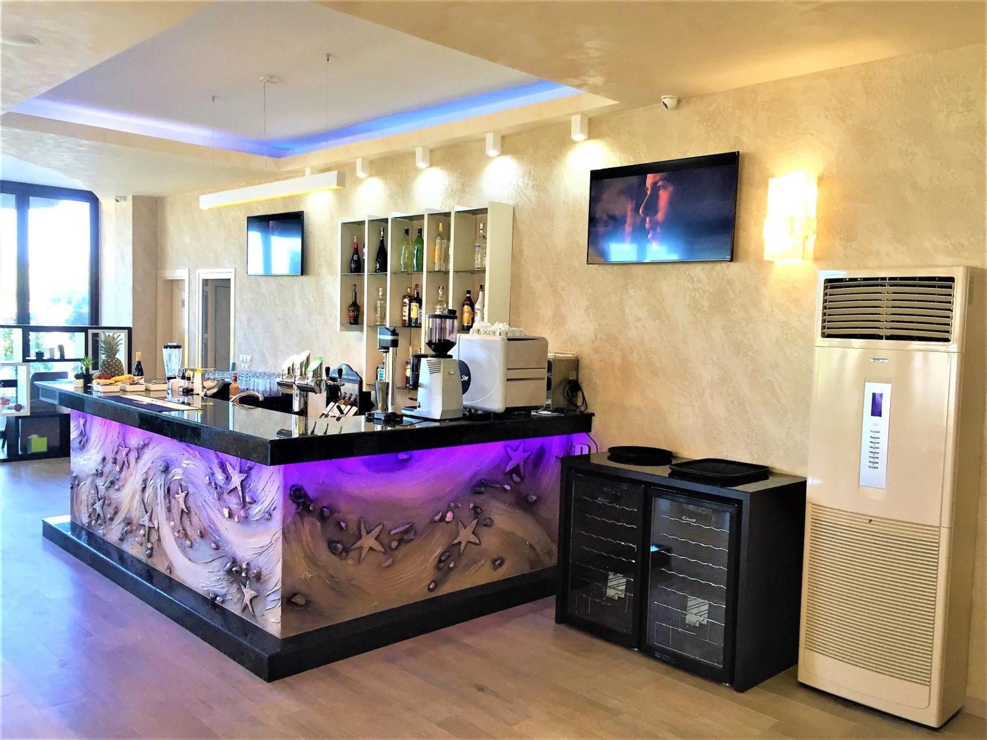 Apart-Hotel Panorama Sea Lux Primorsko Bagian luar foto
